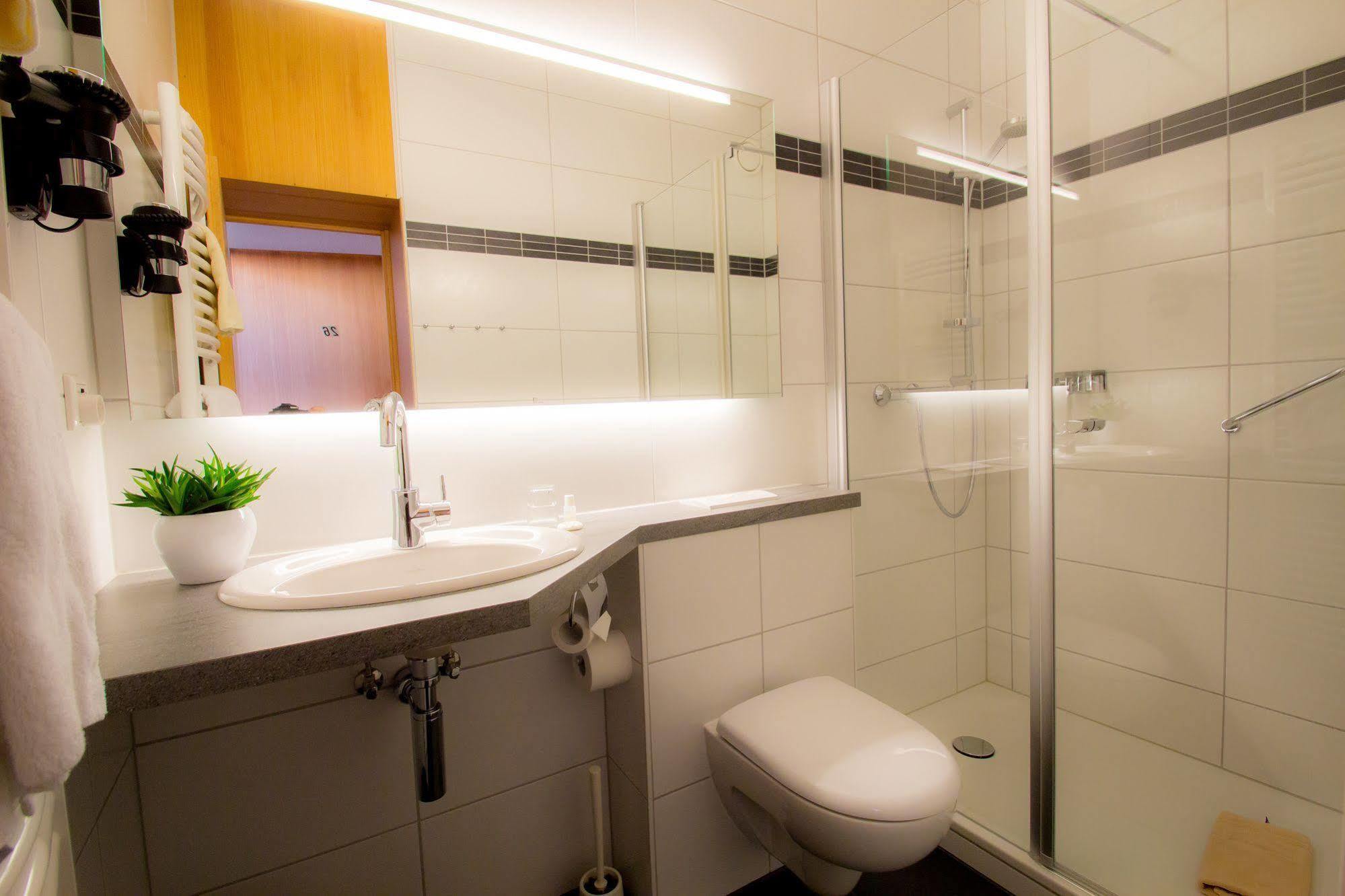 Hotel Am Lingelbach Knüllwald Zewnętrze zdjęcie